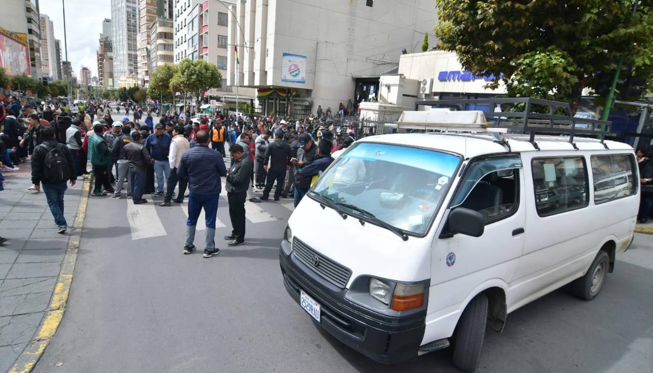“Vamos a tomar previsiones para garantizar la libre circulación”, dice la Policía ante anuncio de bloqueos en La Paz