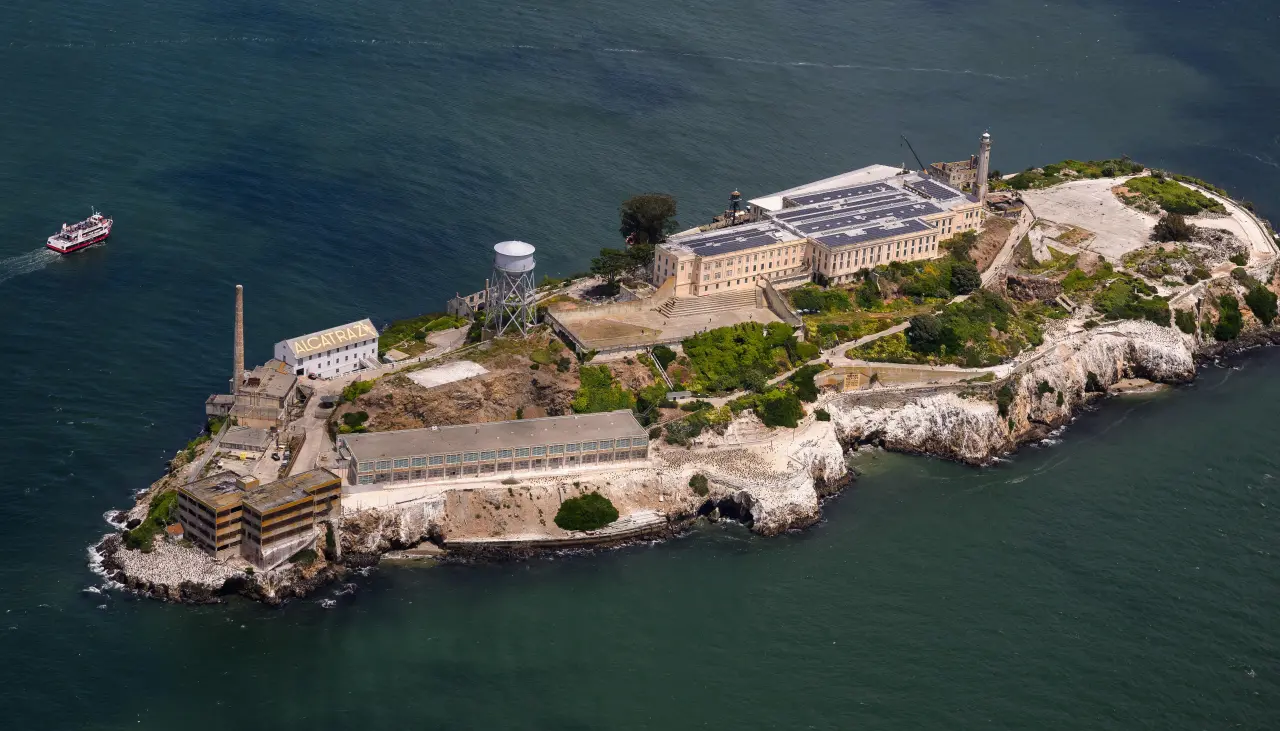 Trump ordena la reapertura de la prisión de Alcatraz para los “delincuentes más despiadados”