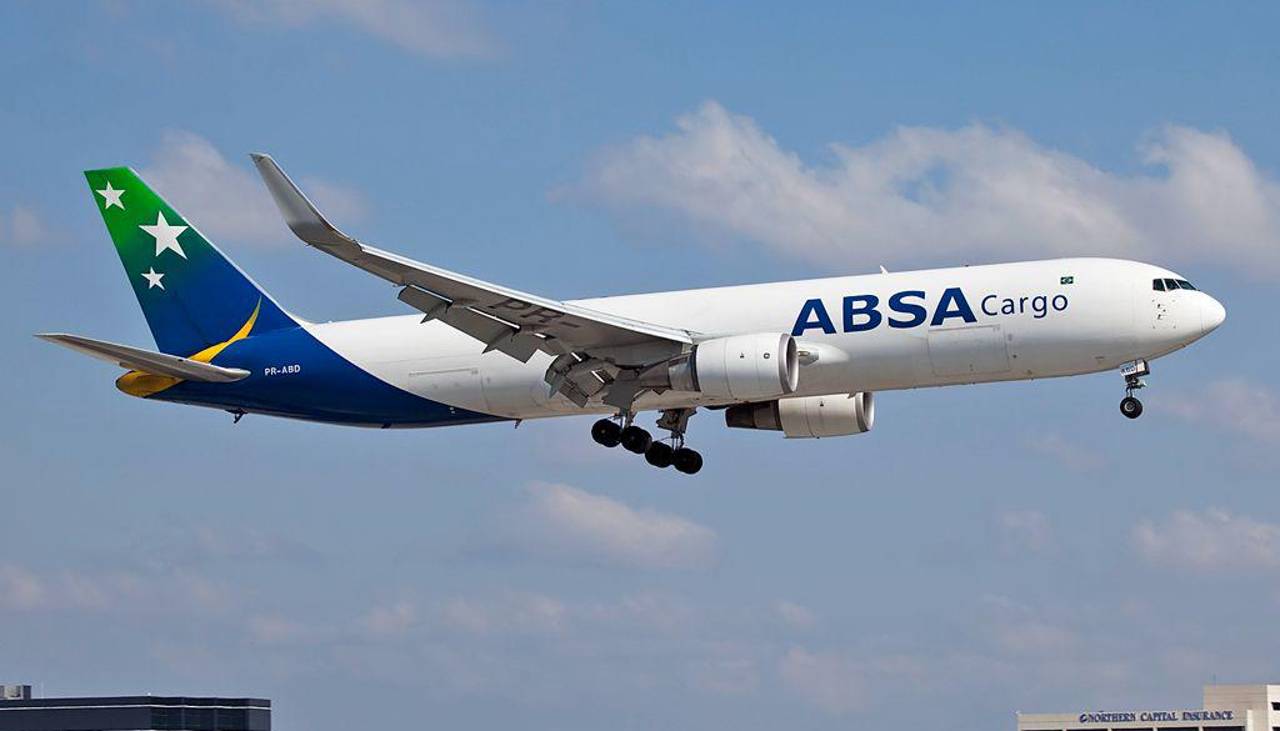 Una nueva aerolínea operará desde el 25 de junio en Bolivia, anuncia el Ministerio de Obras Públicas