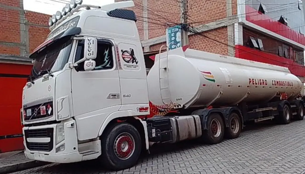 Pericias digitales y verificación de rutas: Fiscalías de Bolivia y Chile investigan “sabotaje” en cargamento de diésel