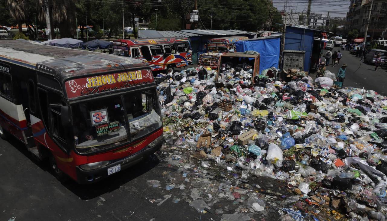 Cochabamba: Piden declarar emergencia sanitaria por la acumulación de basura en las calles