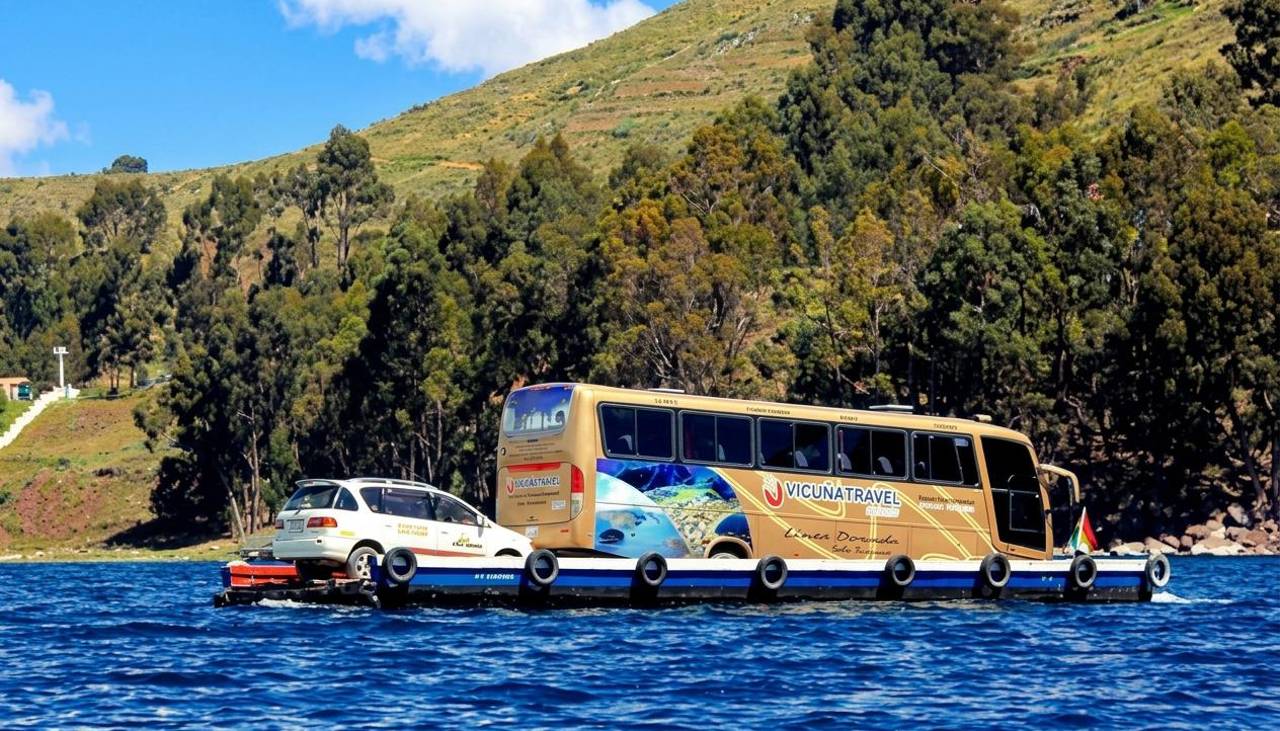 Transportistas reducen hasta un 50% las salidas a Copacabana y Apolo por la baja demanda de pasajeros 