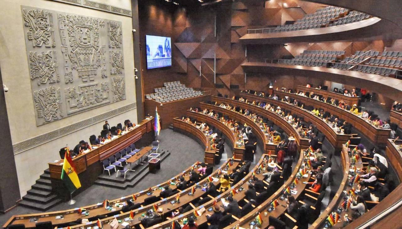 Cuarto intermedio: Parlamentarios denuncian “manipulación” en votación para aprobar un crédito de $us 30 millones
