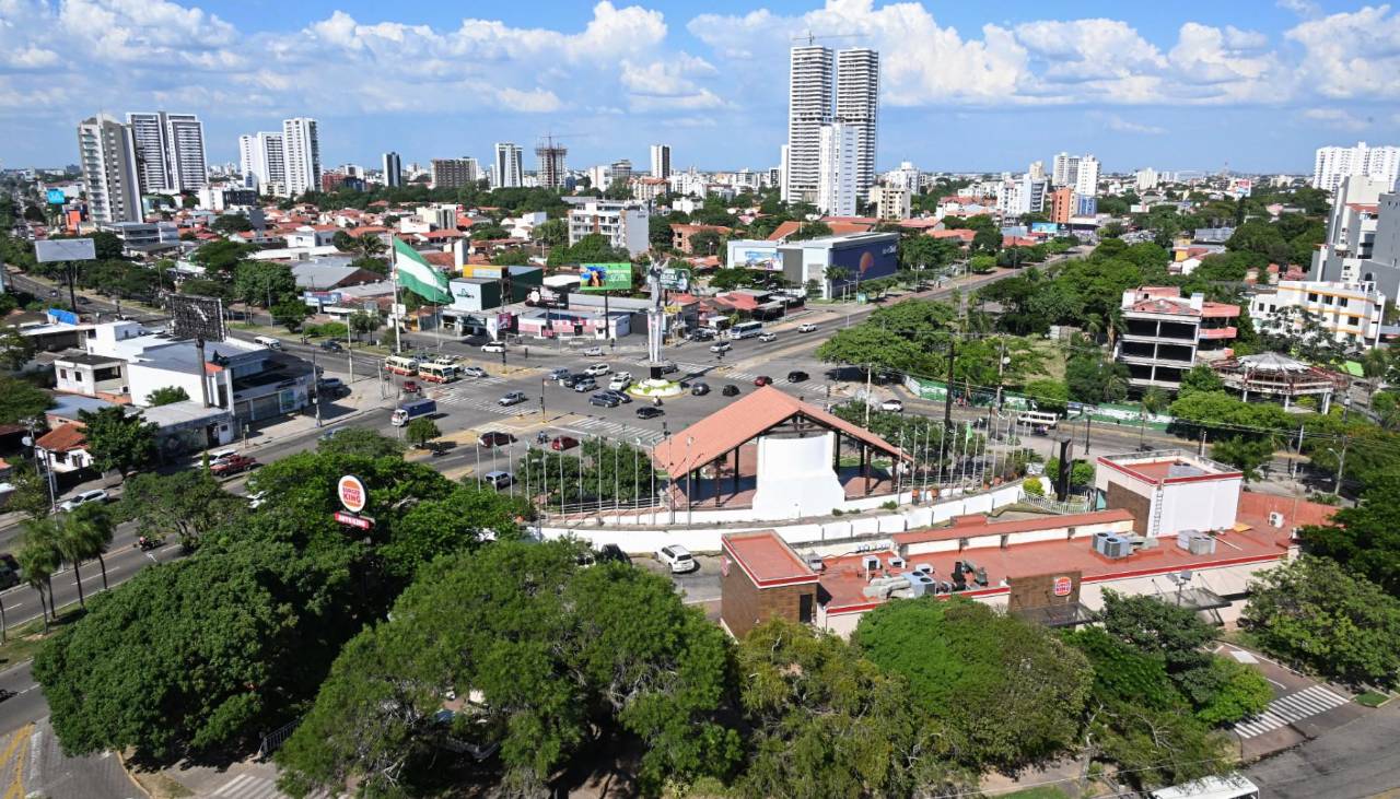 Santa Cruz celebra 216 años de su Gesta Libertaria con mensajes de unidad nacional y el reto de impulsar la economía