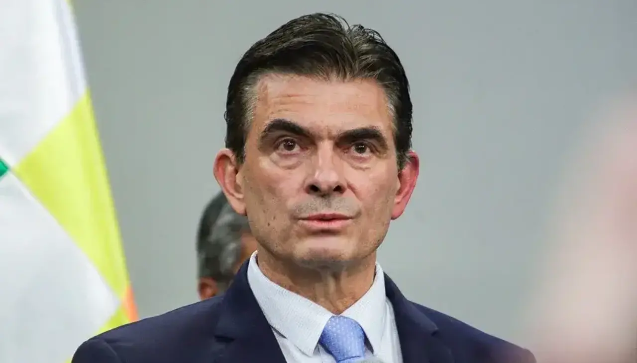 Gobierno enfrenta renuncias en Cultura y Educación: se alejaron dos viceministros y el director de Secundaria en tres días