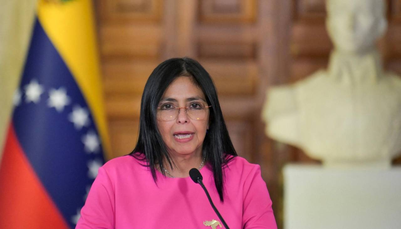 Vicepresidenta de Venezuela dice que desconoce el paradero de Maduro y pide a EEUU prueba de vida 