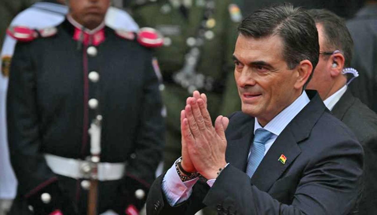 Paz cumple tres meses al mando de Bolivia y el Gobierno resalta estabilidad del dólar y disminución del riesgo país