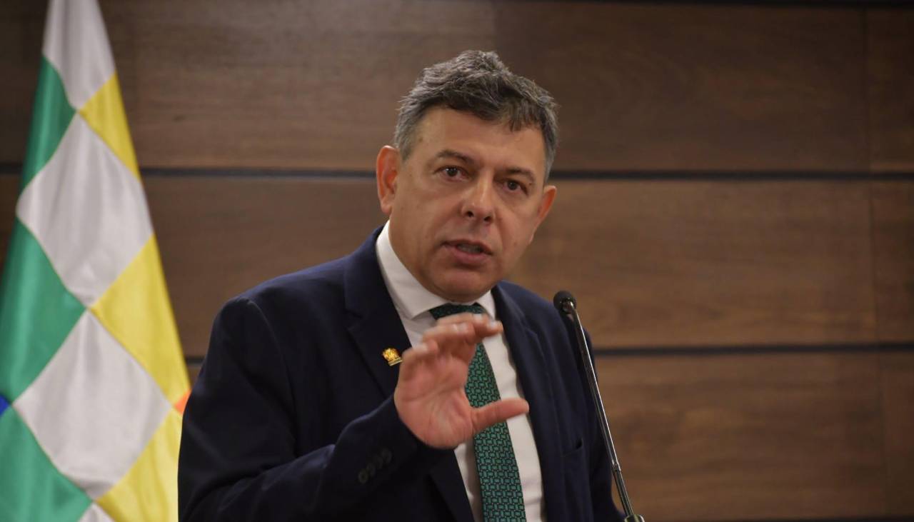 Presidente del Senado niega “compra de senadores” y dice que buscan consensos para aprobar leyes