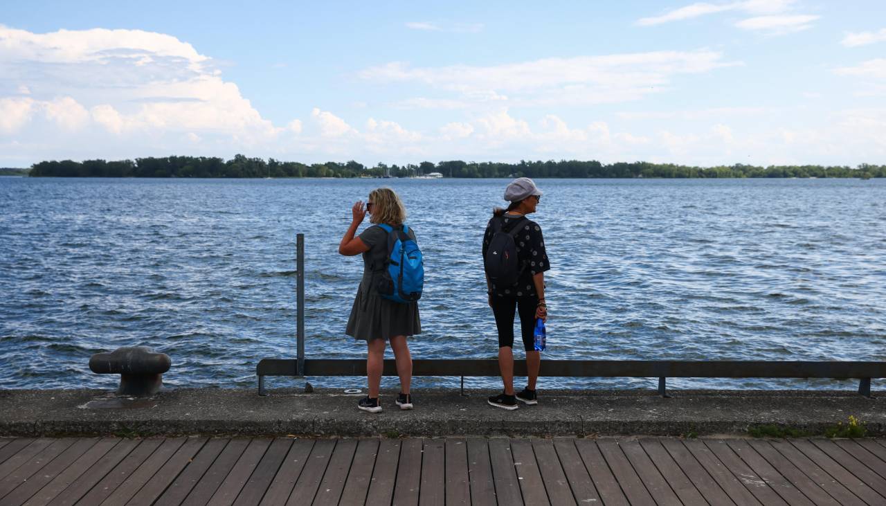 Trump ordena cambiar el nombre del lago Ontario a lago "América"