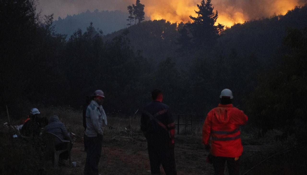 Un total de 14 personas son detenidas por causar megaincendios en centro-sur de Chile
