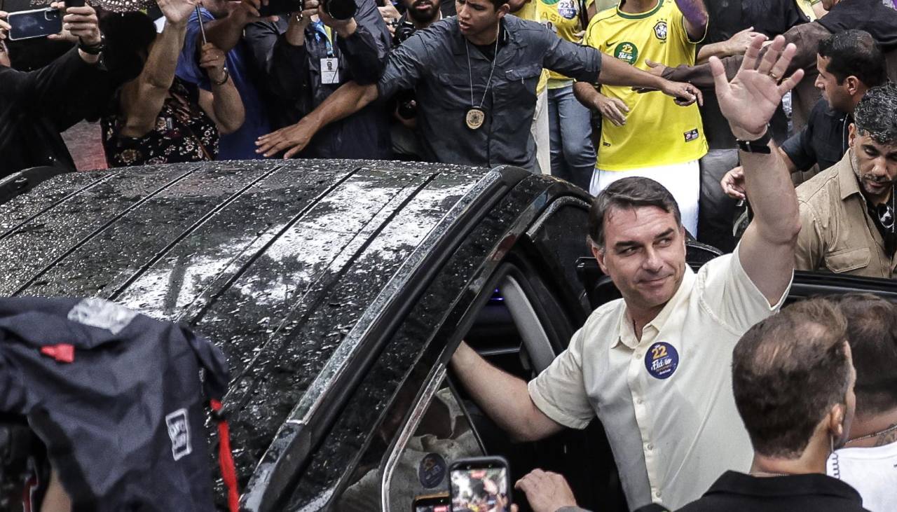 EEUU anuncia que dará visa a Flávio Bolsonaro y a su familia