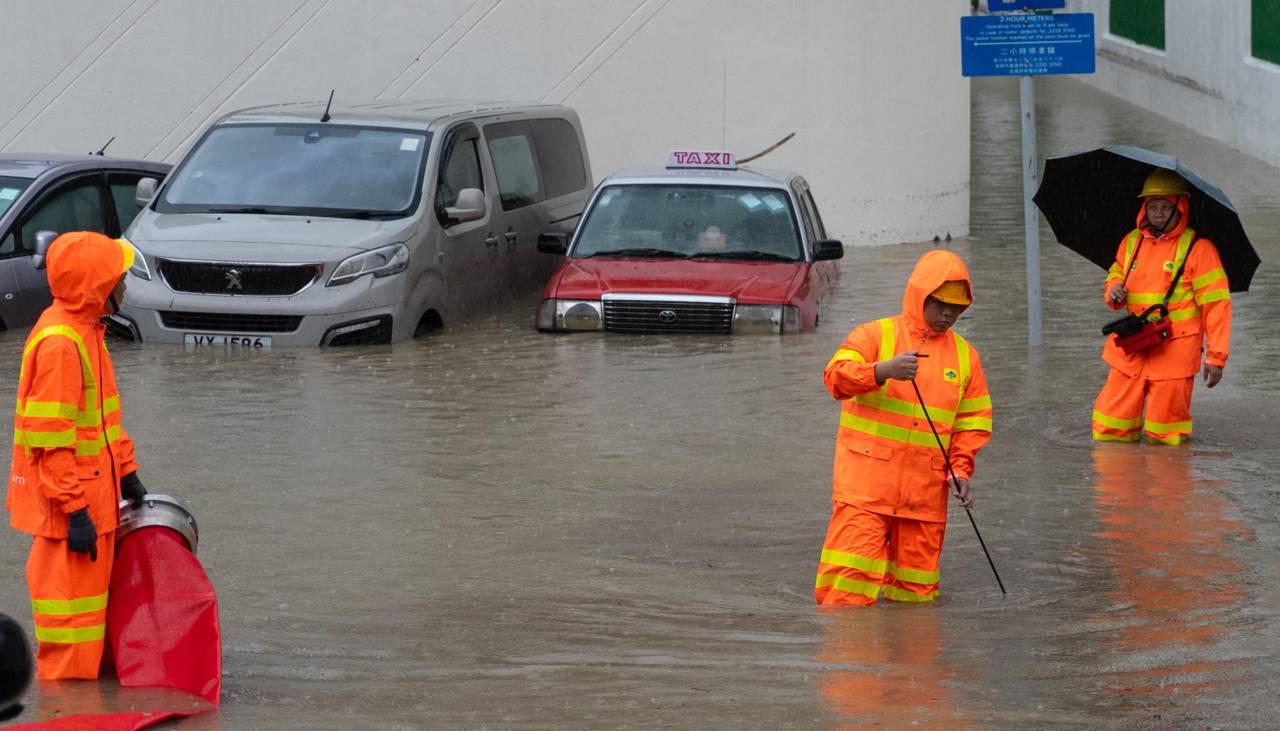 Decenas de miles de evacuados en China por lluvias torrenciales, inundaciones y deslizamientos de tierra