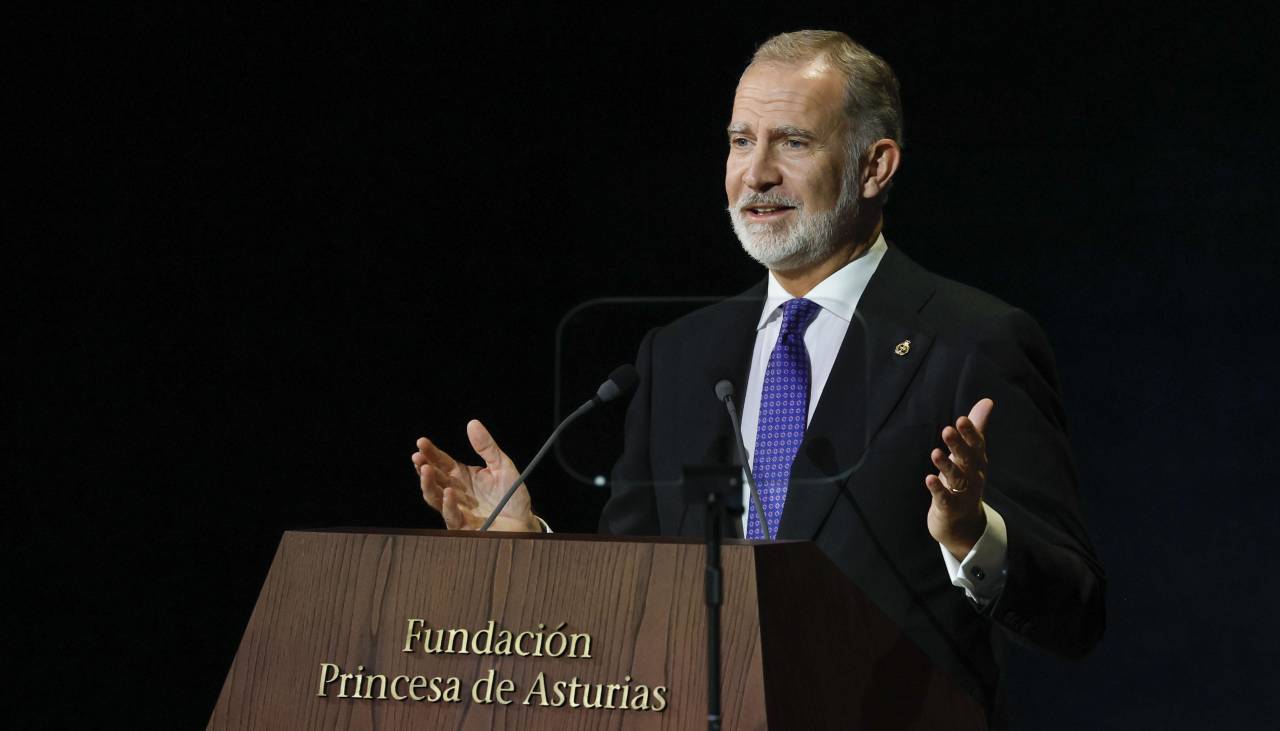 El rey Felipe VI se somete a una operación de cataratas en Oviedo