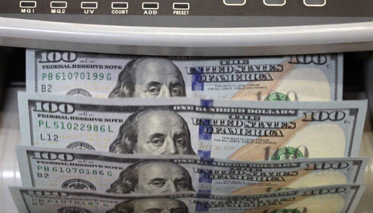 BCB deja a la banca el manejo del encaje legal y adelanta la devolución de ahorros en dólares de hasta $us 50.000