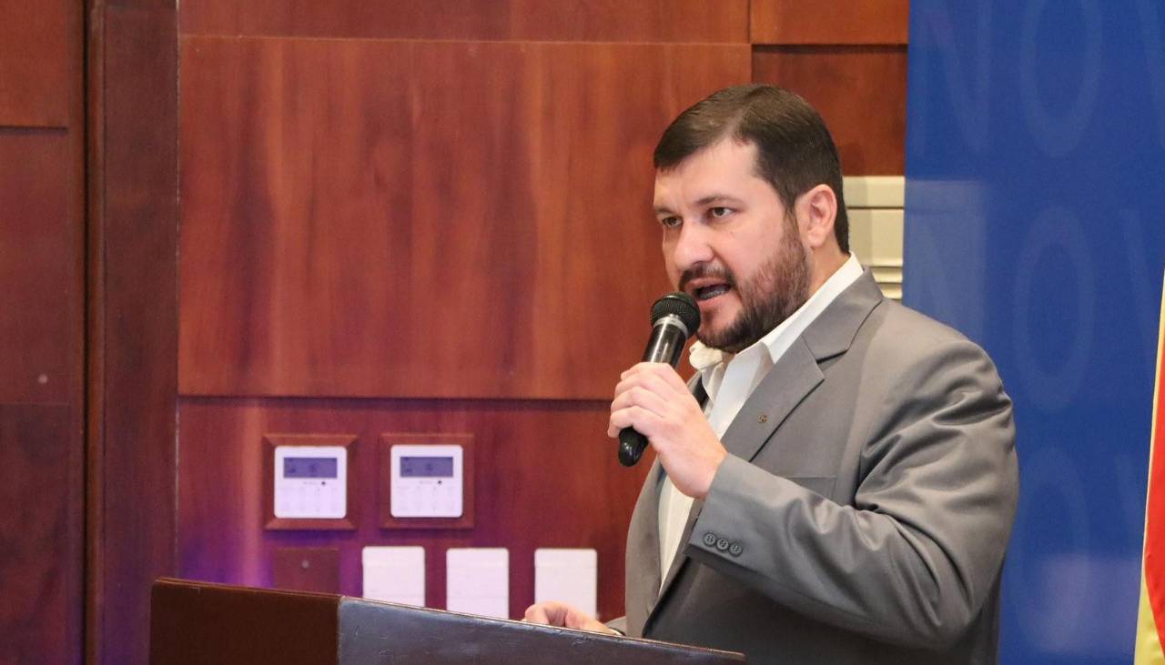 Ante la crisis, presidente de los cívicos cruceños exige a Arce la promulgación de la ley de combustibles