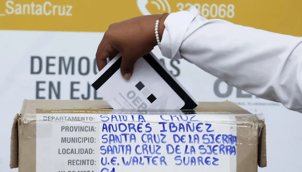Desde el TSE ratifican que resultados preliminares del balotaje se conocerán el domingo en torno a las 20:00