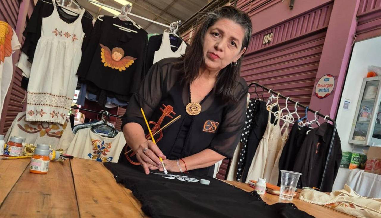Carmela Sevilla, una cruceña apasionada por la moda inspirada en la cultura chiquitana