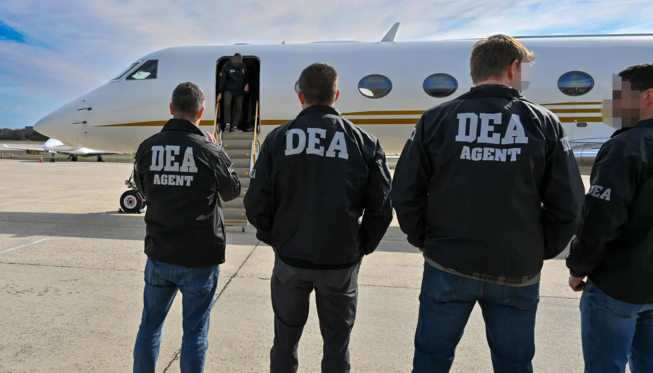 Sale a la luz la primera foto de Sebastián Marset arribando a EEUU donde enfrentará a la Justicia