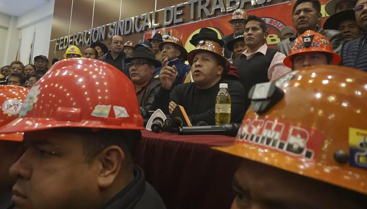 “Vamos a pedir la abrogación”: Central Obrera Boliviana ingresa a reunión con el presidente Paz