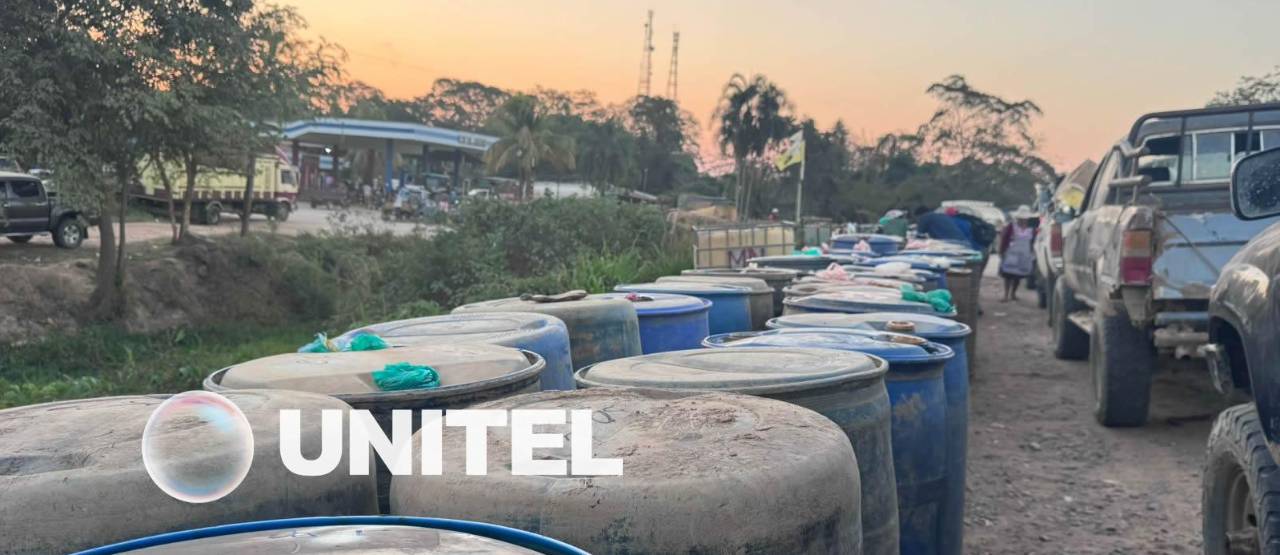 Filas kilométricas en la provincia cruceña Guarayos cruzan la frontera y alcanzan el puente San Pablo, en Beni