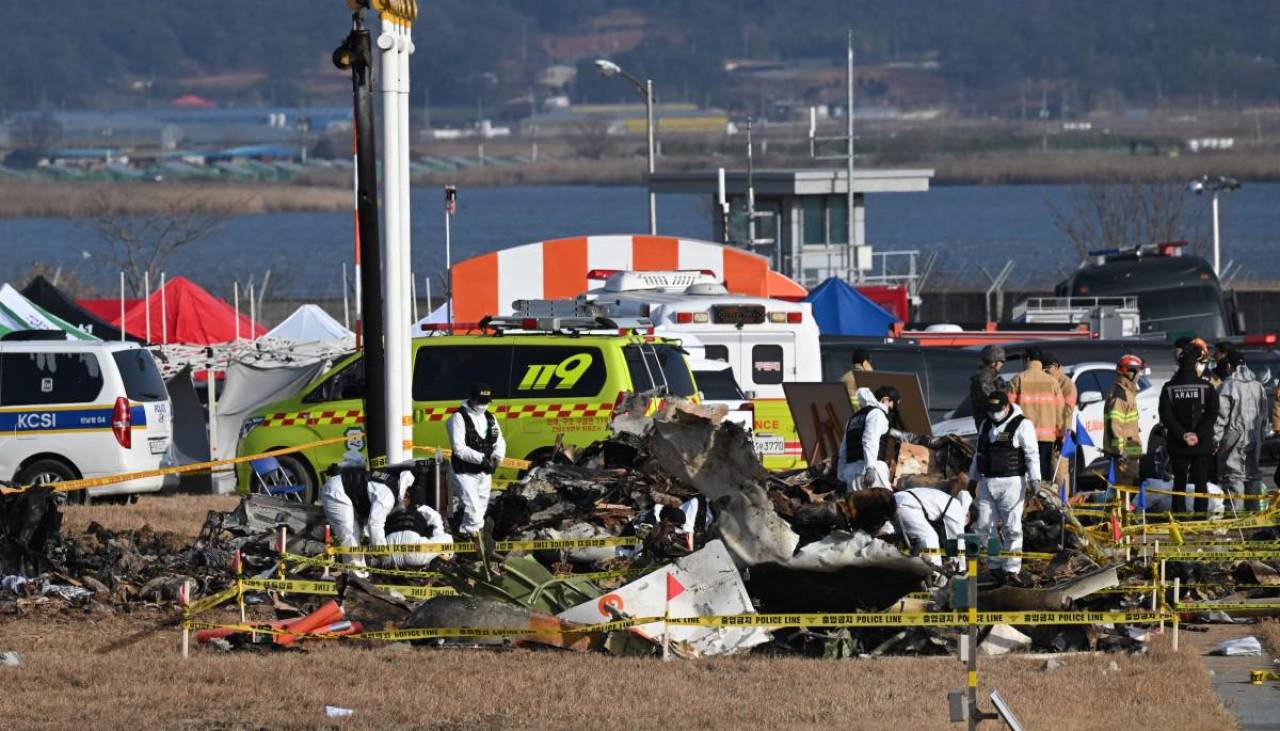 Corea del Sur lanza una inspección de sus Boeing 737-800 tras la peor catástrofe aérea de su historia