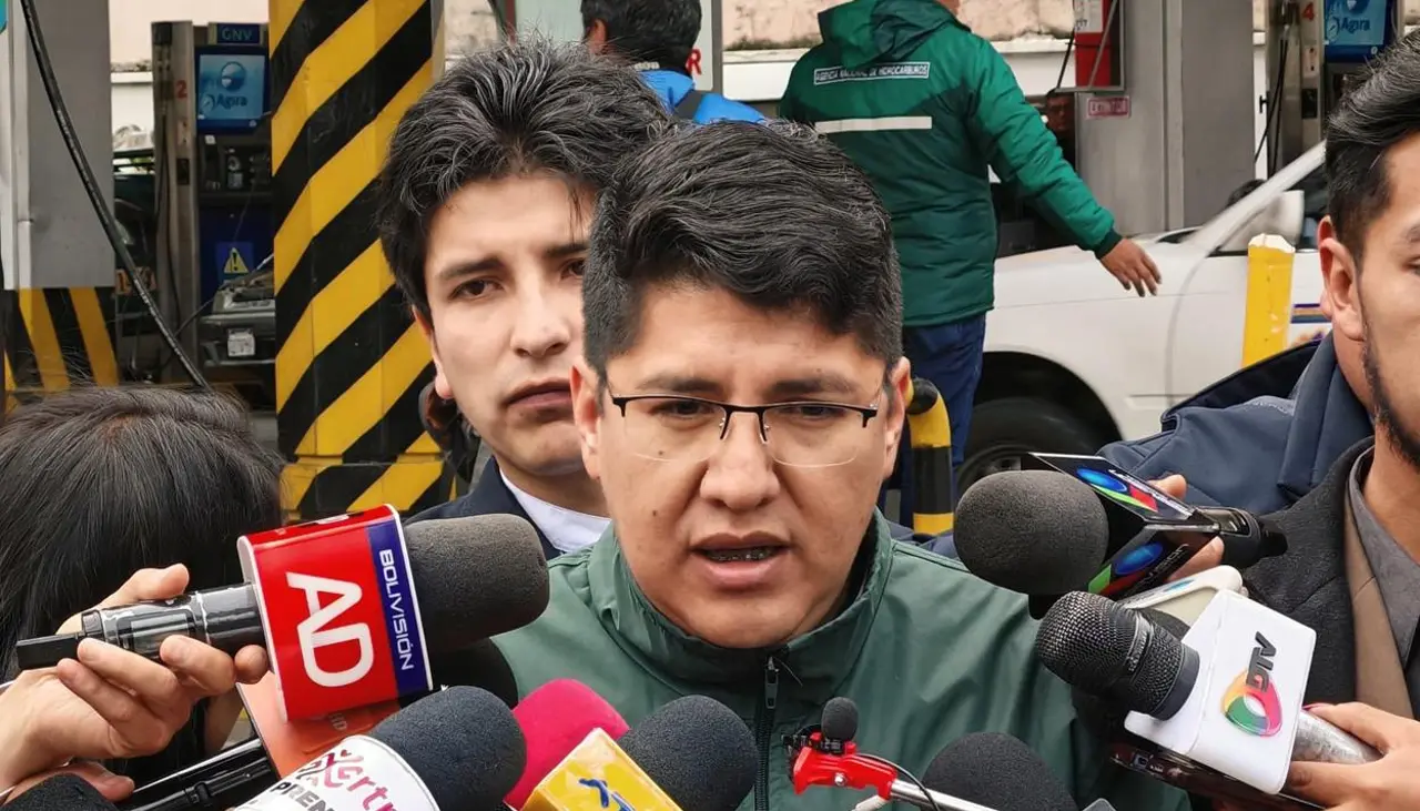 ANH no pone fecha límite a las filas por carburantes y dice que cuatro empresas gestionan importación directa