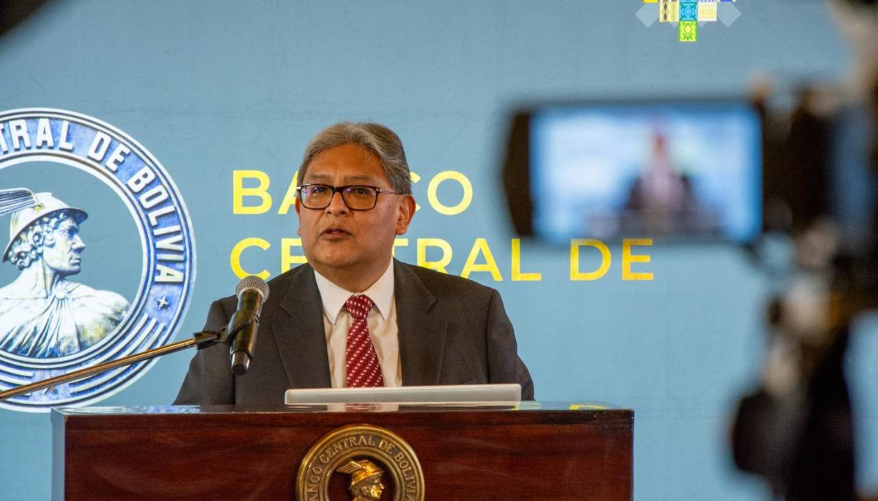 Presidente del BCB defiende las “ventas anticipadas de oro” y dice que estas operaciones permiten pagar la deuda externa