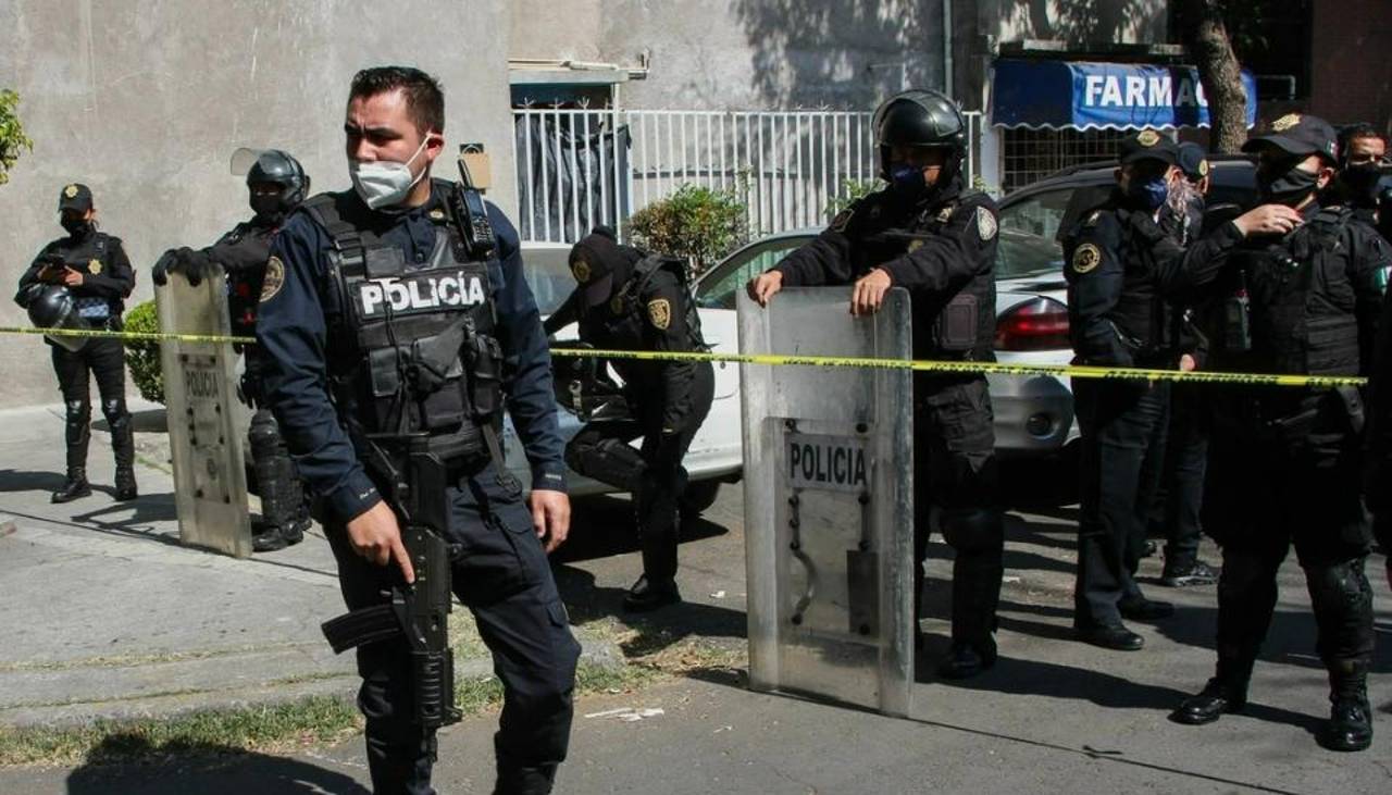 Mueren 12 presuntos criminales en balacera con policías en México