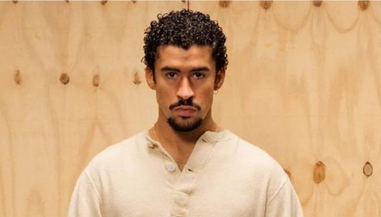 Bad Bunny elegido como el personaje mejor vestido del 2025 por la revista Vogue 