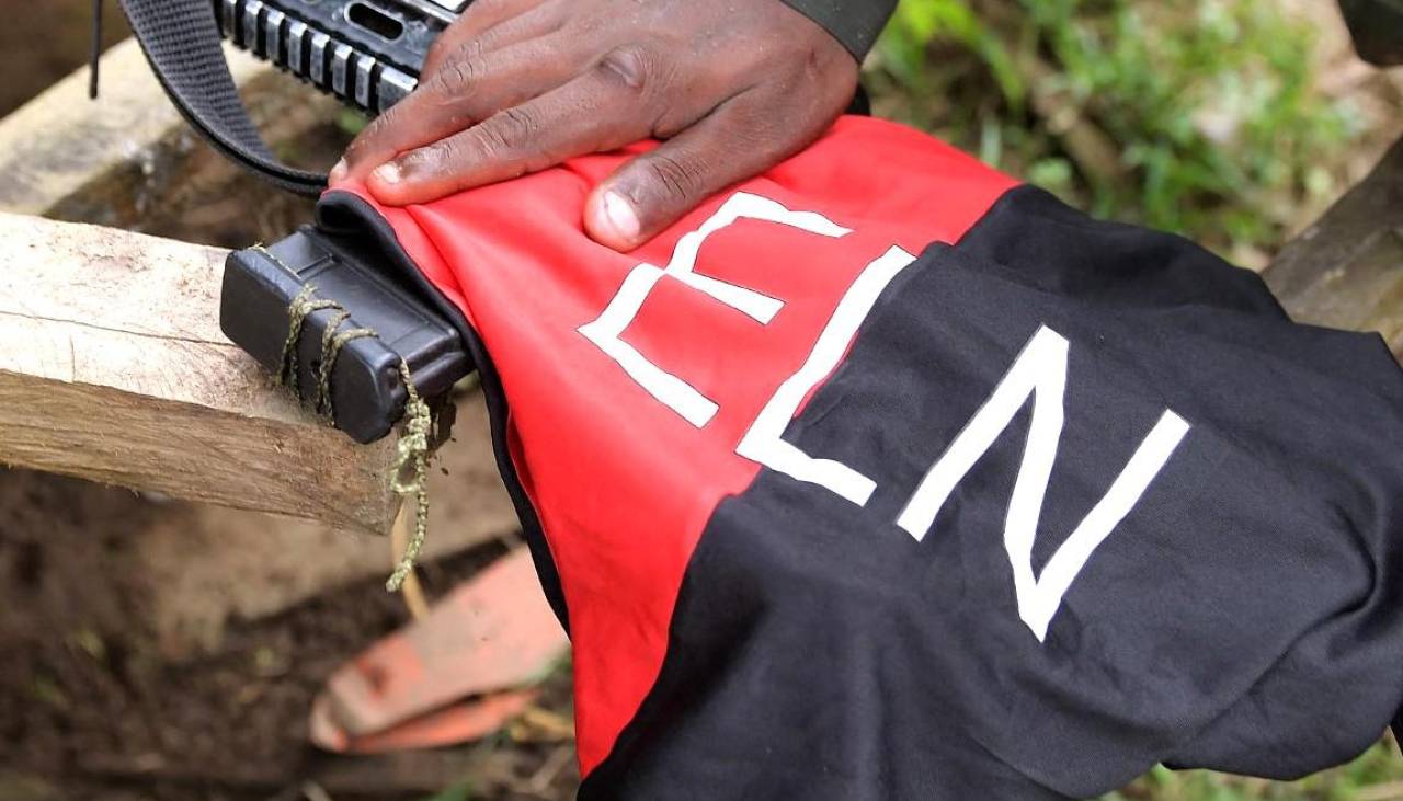 Colombia suspende diálogo con ELN tras violenta jornada que deja más de 30 muertos