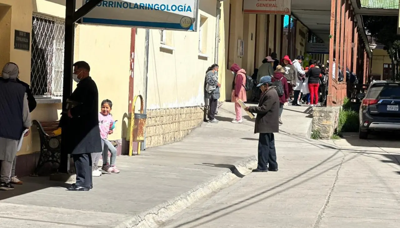 Por la falta de dólares se caen las licitaciones de fármacos en el Hospital de Clínicas
