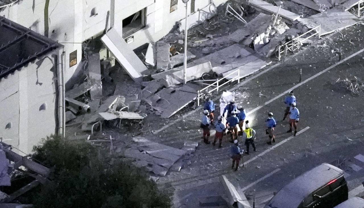 Suben a 30 los muertos por el terremoto en Japón mientras continúan las tareas de rescate