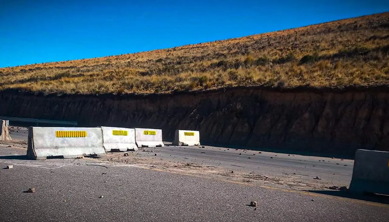 Gobierno: Daños a carreteras durante los bloqueos en Bolivia ascienden a Bs 150 millones