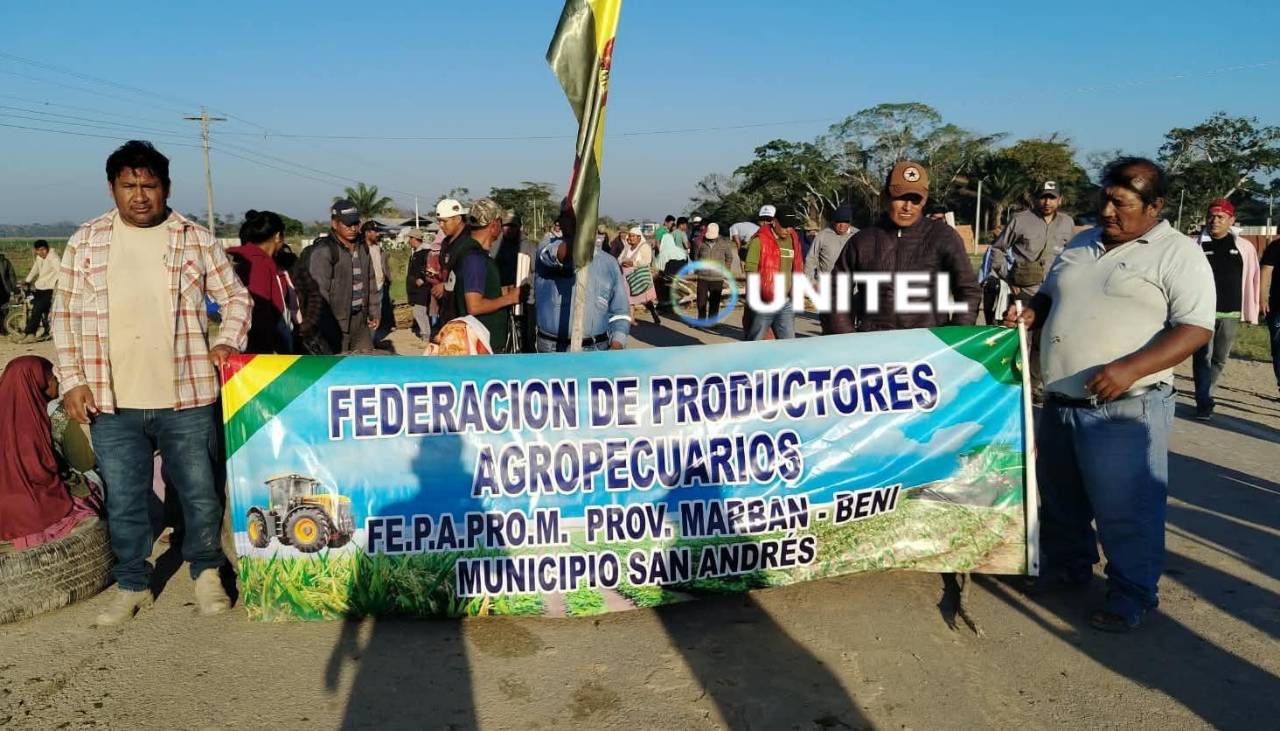 Productores de Beni bloquean el Puente San Pablo en rechazo al nuevo régimen del diésel