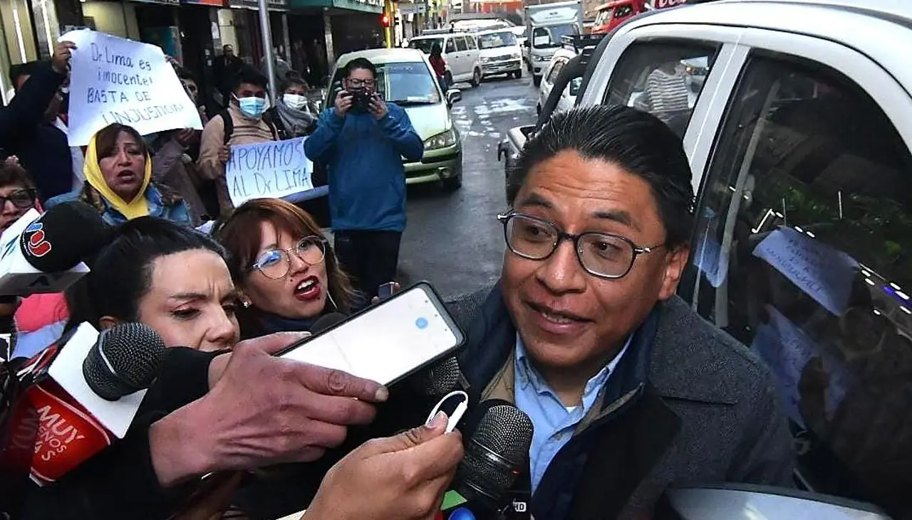 Exministro Lima declaró por el caso consorcio: “Me puse a las órdenes del Ministerio Público”
