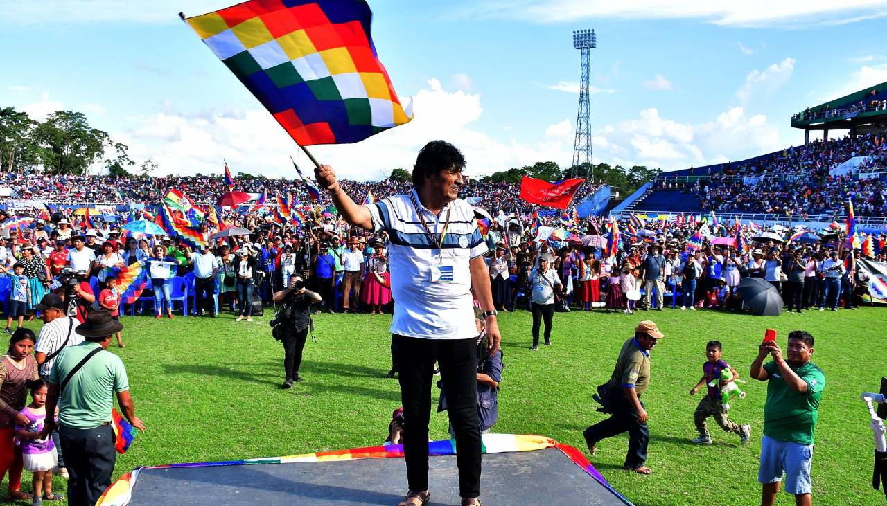 “Si Evo no está en la papeleta, mi voto es nulo”, dice Morales en la clausura del Runasur