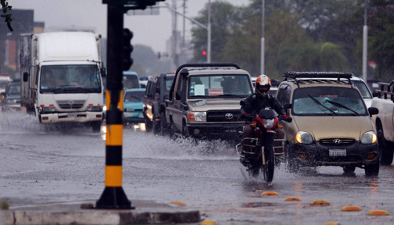 Atención: Pronostican lluvias para este martes en Santa Cruz