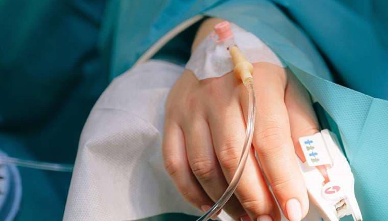 Fue despedido de su trabajo “por no avisar” que estaba en terapia intensiva