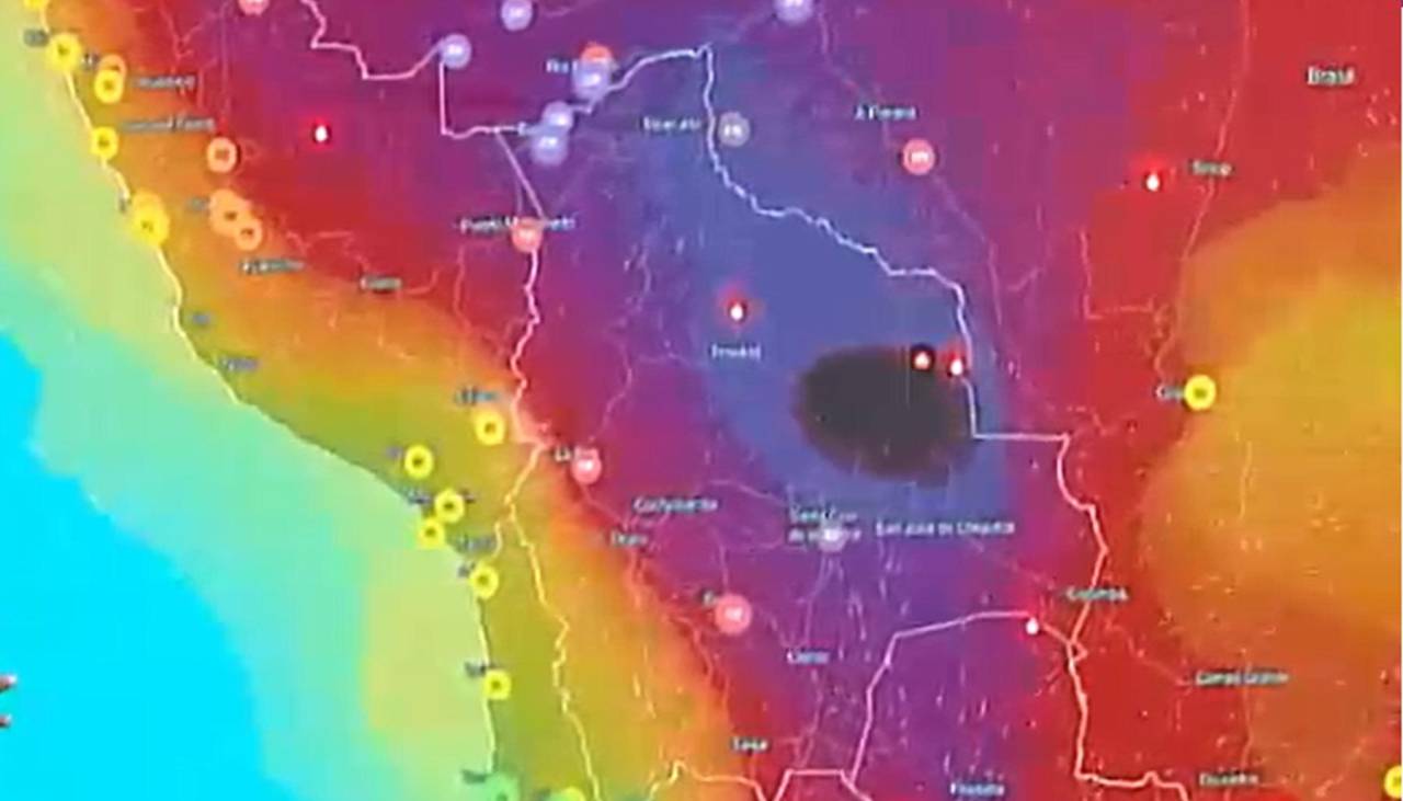 Una “mancha negra” muestra desde un satélite cómo el fuego golpea más a una parte de Santa Cruz