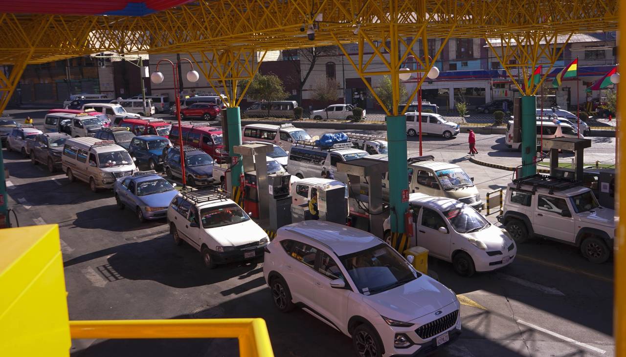 Choferes de El Alto: “Haremos una pausa por las elecciones, esta lucha por el combustible va a continuar”