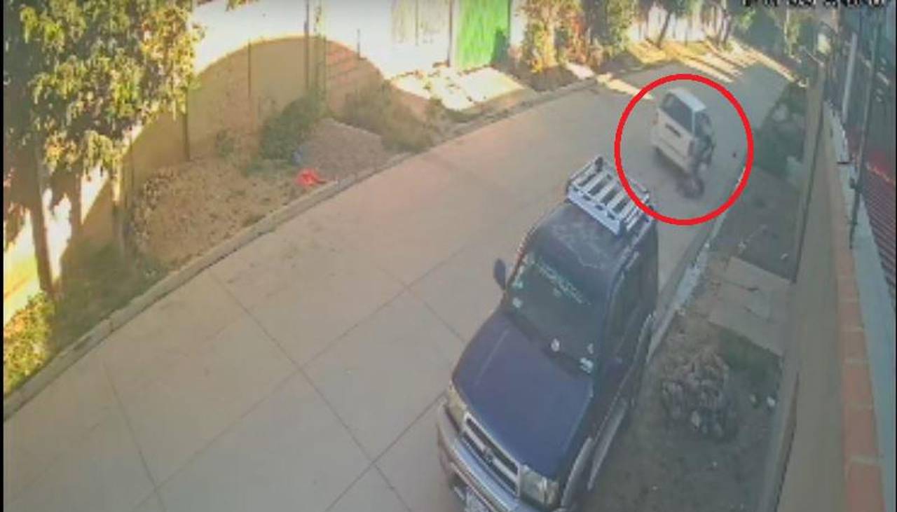 Video: Delincuentes en vehículo “arrastraban” a sus víctimas para robar sus pertenencias