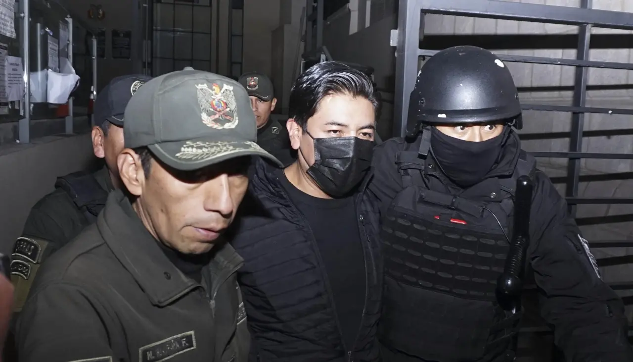 Pumari irá a audiencia este viernes: “Estamos preparando documentación para que no nos traben la libertad”, dice su esposa