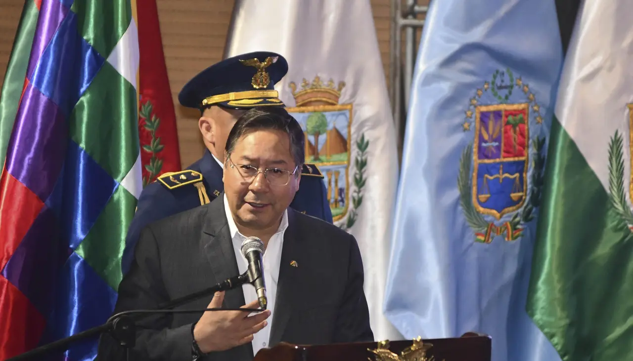 Arce dice que estaba bien posicionado para ser reelecto y eso impulsó a Morales a sabotear su gestión 
