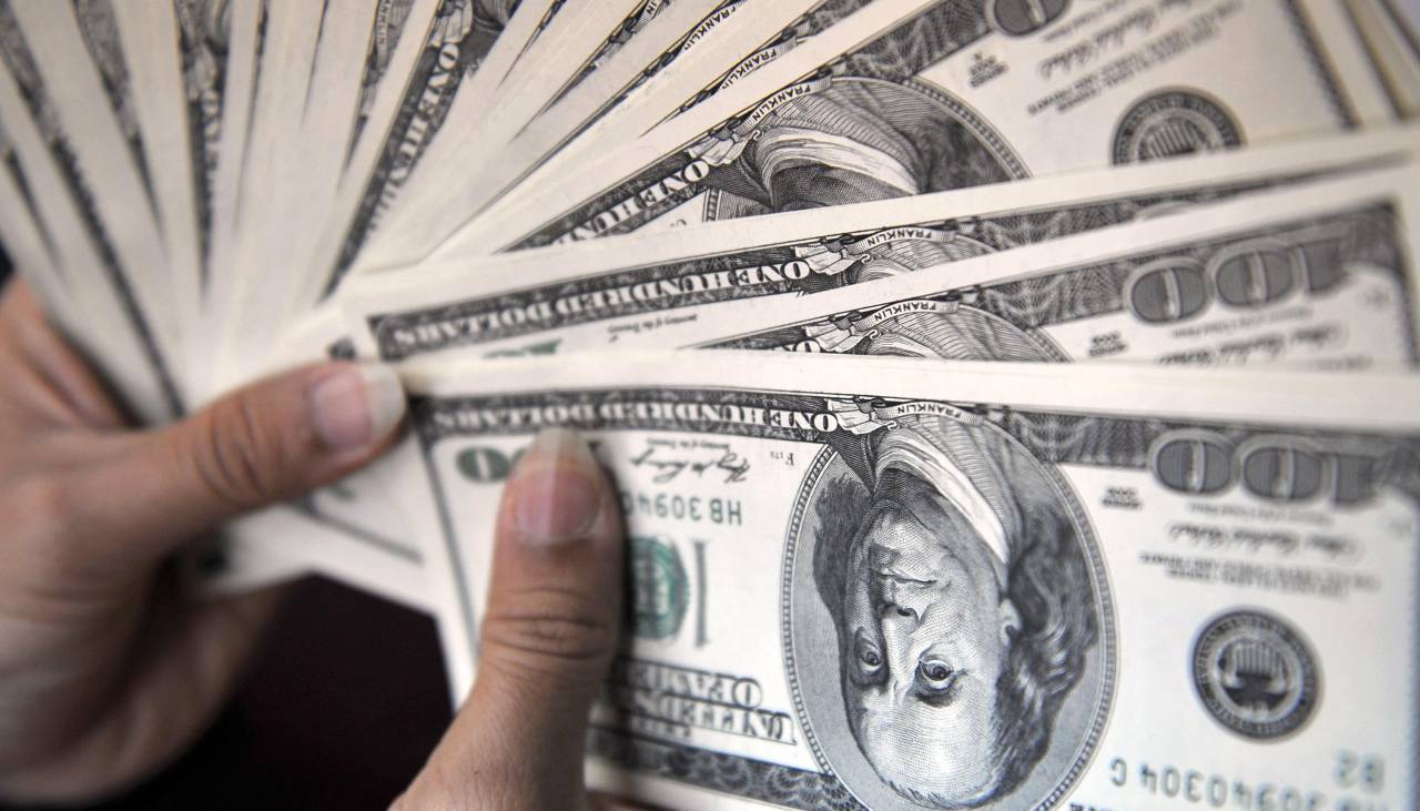 Analista cuestiona modalidad del cambio flexible: “No se puede encontrar el valor real del dólar”