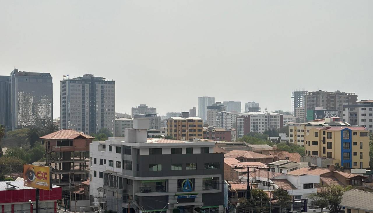 Debido a contaminación del aire, en Cochabamba analizan suspender desfiles por 14 de Septiembre 