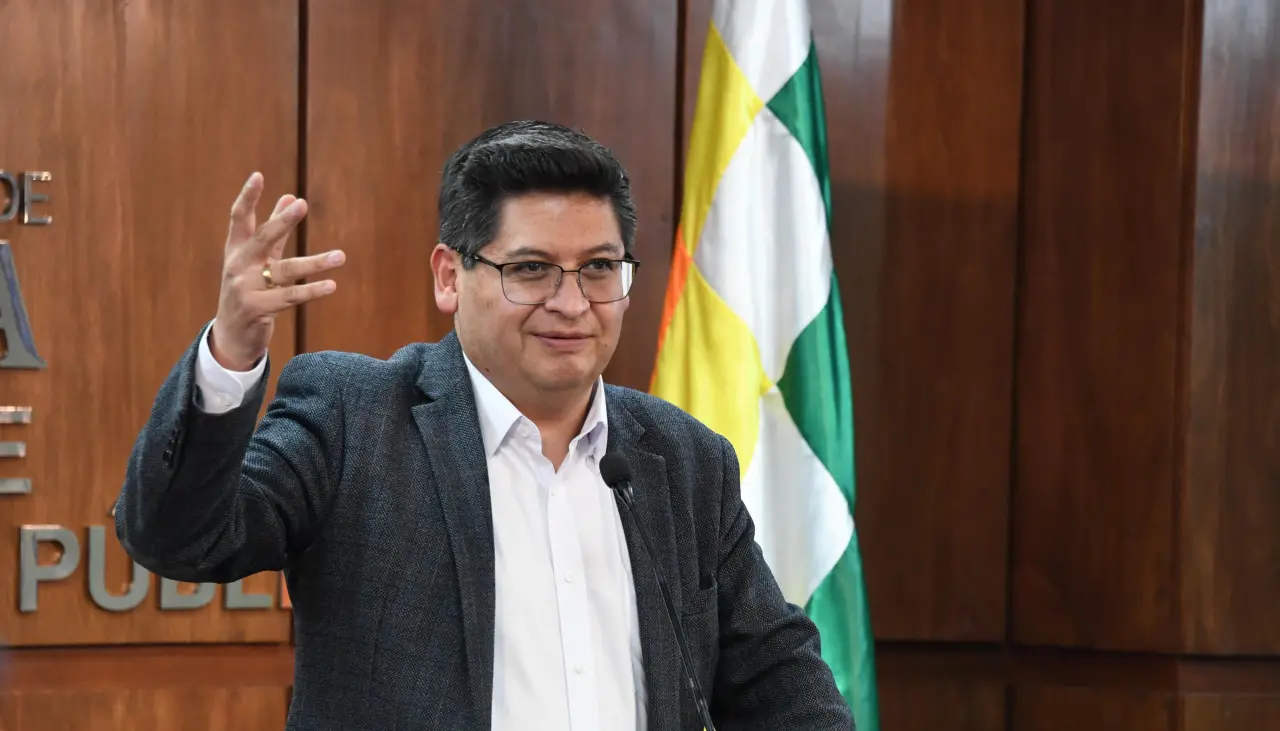 Riesgo de hambruna en Bolivia: Ministro de Economía responsabiliza a los bloqueos evistas