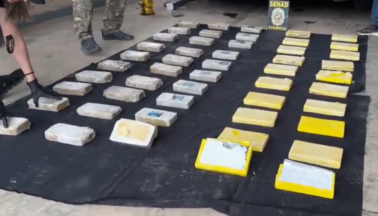 Paraguay intercepta un camión boliviano con fertilizantes que ocultaba más de 52 kilos de cocaína