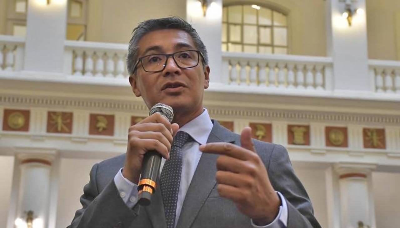 ¿Tiene el gobierno suficientes dólares para mantener un tipo de cambio estable?, esto respondió el ministro Espinoza