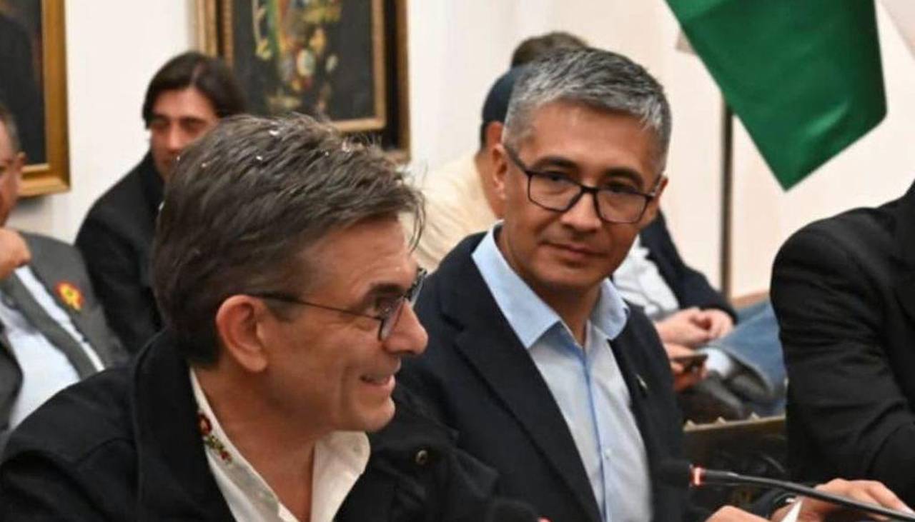Paz destituyó a Espinoza hasta que una sala de El Alto se pronuncie sobre el amparo contra la censura del Legislativo