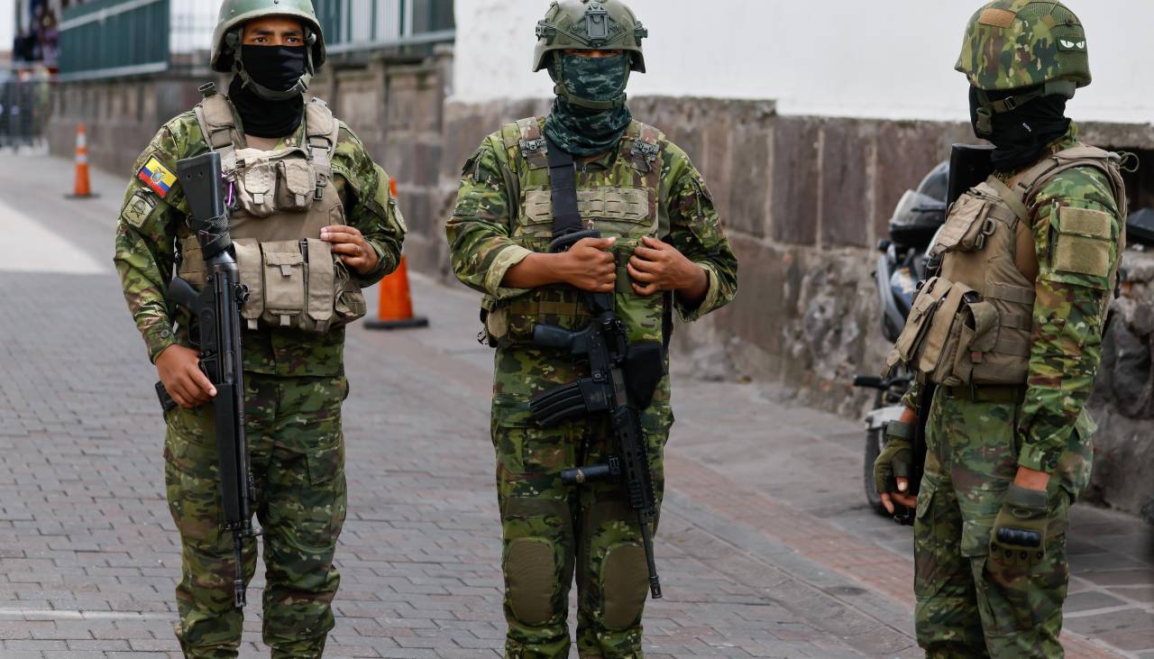Ecuador incauta 1,2 toneladas de cocaína ocultas en contenedor con banano que iba a España